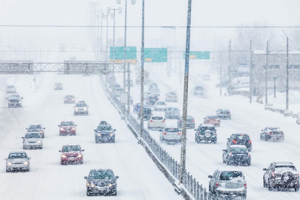 Driving in winter storm greater toronto area. 